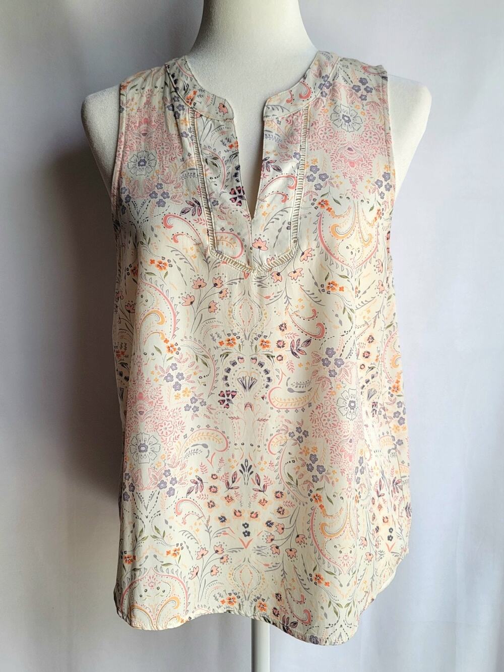 2/$15 LoveStitch Floral Paisley Boho Hippie V-Neck Hi-Low Sleeveless Top Size M